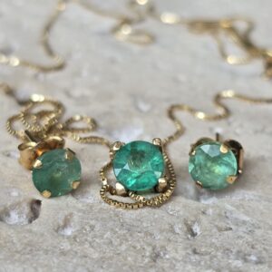 Conjunto em Ouro Amarelo 18K com Esmeraldas Naturais