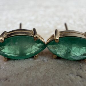 🌟 Brincos em ouro amarelo 18K com esmeraldas navete