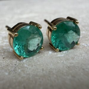 🌟 Brincos em ouro amarelo 18K com esmeraldas